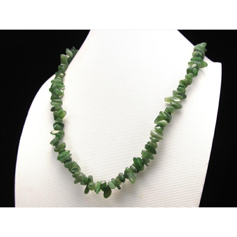 カナディアンジェイド さざれ連 約4mm-11mm 約76-78cm 激安奉仕 深い緑