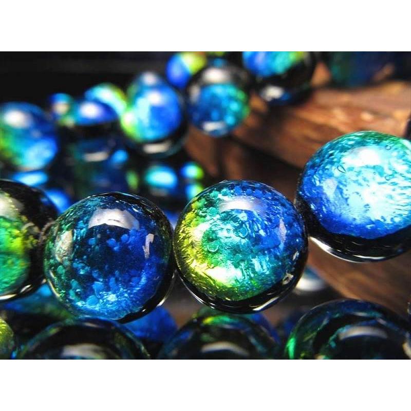 蓄光するスノークリスタルのチャーム【12月ブルーレースアゲート】 蓄光するスノークリスタルのチャーム【12月ブルーレースアゲート