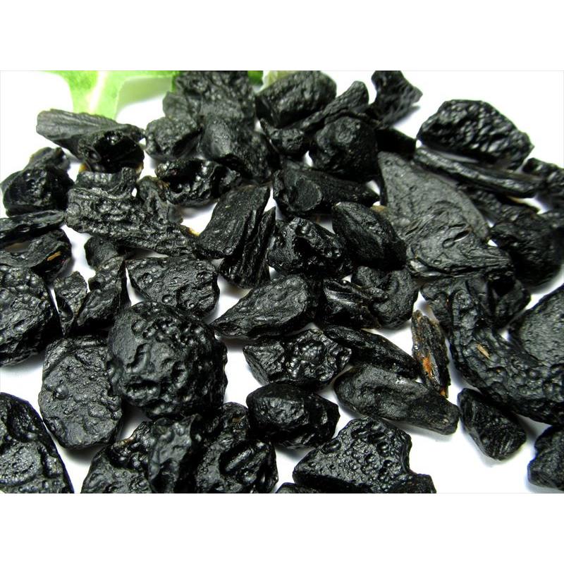 今回は小さめタイプ テクタイト原石 詰め合わせ 約100gパック サイズの