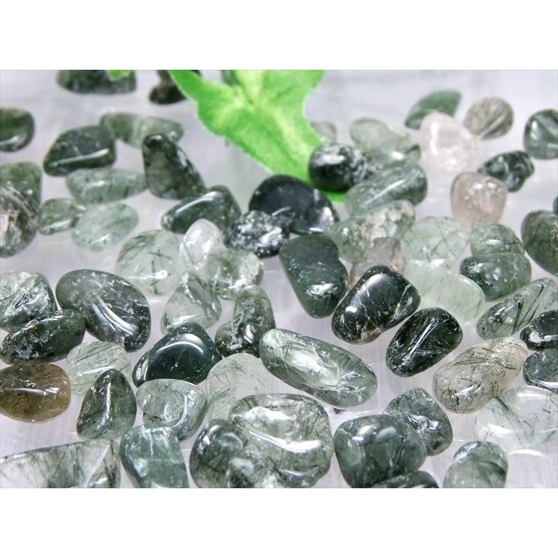 高品質モスグリーン グリーンルチルクォーツ さざれ石 200g 約6ミリ-25