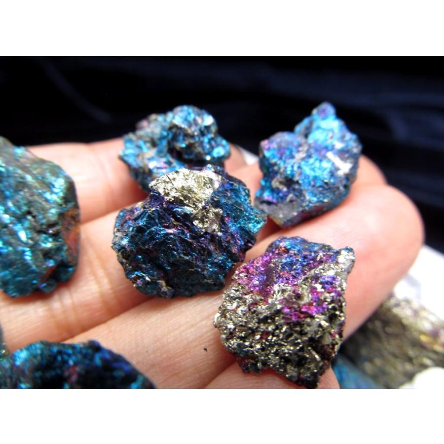 極上玉虫色 チャルコパイライト（黄銅鉱）原石 約200g サイズ約8mm