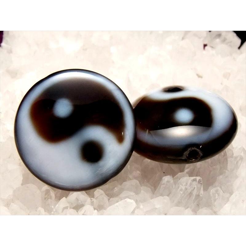 新作♡陰陽太極天珠、黒北投石、天然ホワイトオニキスT.P.S coco / 日月