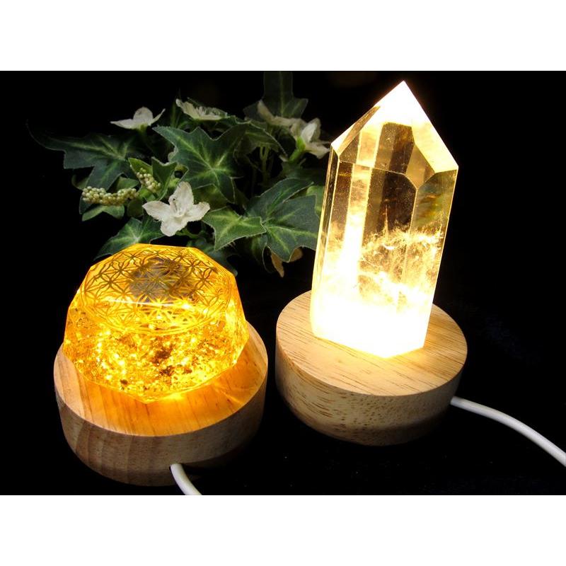 開運 選べる白色と暖色 LED発光の木製台座 小サイズ 透明な天然石の