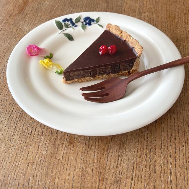 ケーキプレート ミルティーユ サイドプレート ラウンド スタジオm 食器 皿 スタジオエム 青い花 取り皿 日本製 陶器 Chu デザイン雑貨のコンセプトストア 通販 Yahoo ショッピング