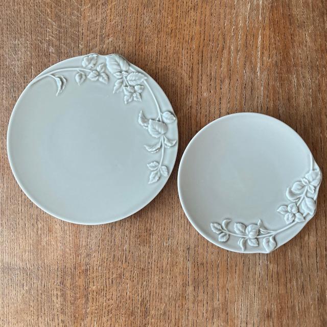 studio m'（スタジオエム） ケーキ皿 ミント 200 花びら サイド