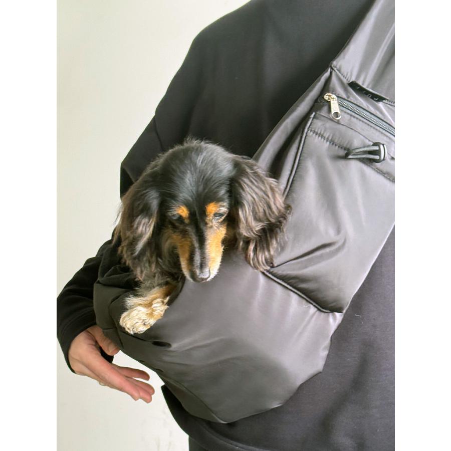 ペット用キャリーバッグ　スリング ペット スリングバッグ キャリーバッグ 撥水加工 猫 犬 ブラック