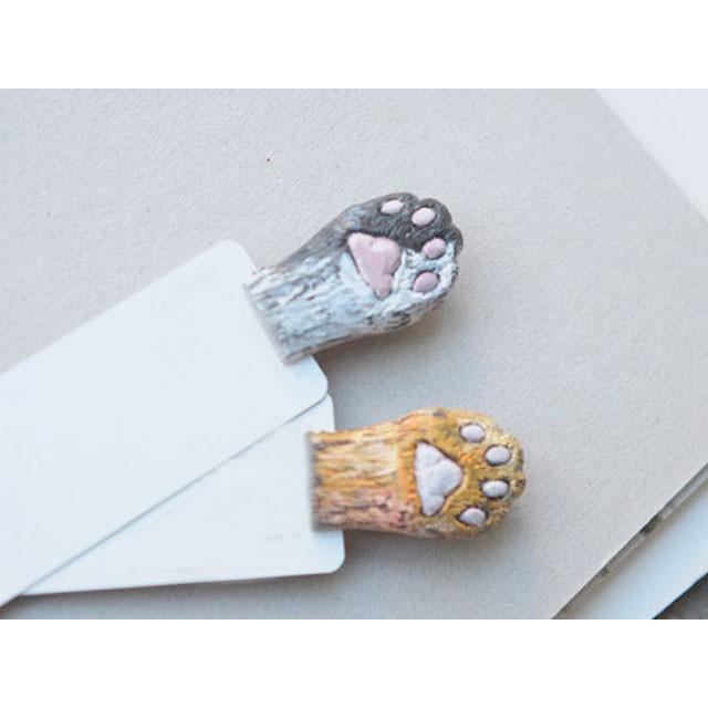 ぷにぷに肉球のねこ足 in the book　アートブックマーカー 可愛い 3色 アートなしおりmy bookmark 雑貨【レターパックプラス便可】 | ブランド登録なし | 01