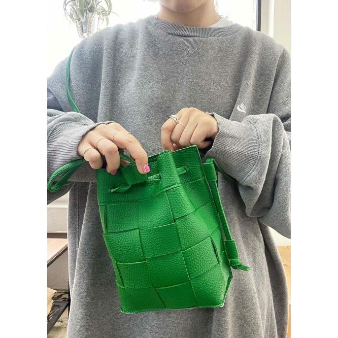 FENDI レザー　ショルダー　メッシュ　編み込み FENDI - FENDI レザー ショルダー メッシュ 編み込みの通販 by お