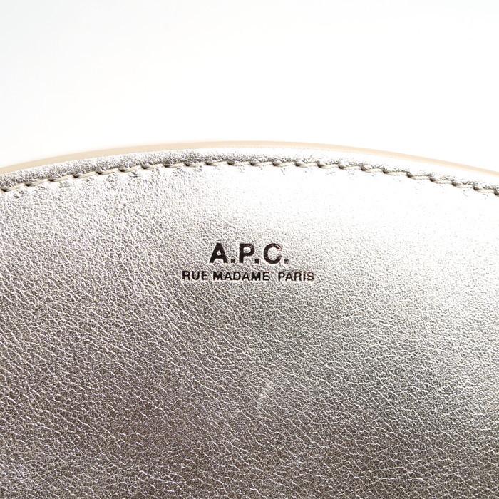 A.P.C. アーペーセー ショルダーバッグ ハーフムーン Demi-Lune A.P.C. アーペーセー ショルダーバッグ ハーフムーン Demi-Lune