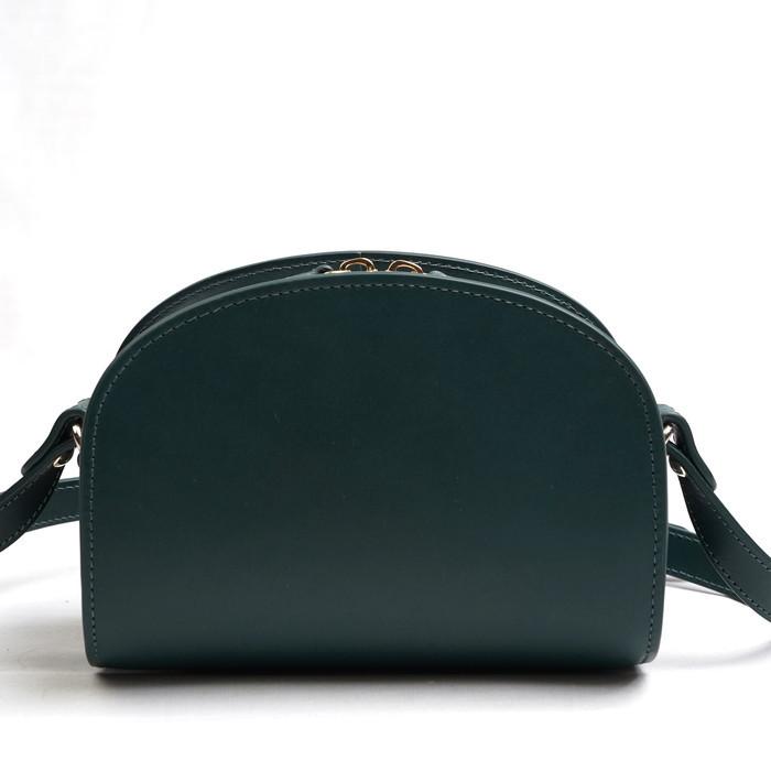 A.P.C. アーペーセー ショルダーバッグ ハーフムーン Demi-Lune A.P.C. アーペーセー ショルダーバッグ ハーフムーン Demi-Lune