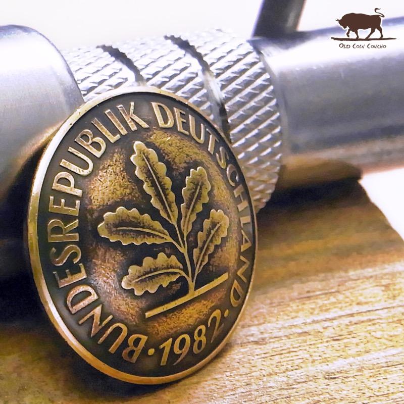 コンチョ　ボタン　本物コイン使用　ドイツ　5ペニヒ　オークの葉　直径約18mm　sizea　植物　コインコンチョ　ネジ式コンチョ　パーツ｜concho｜03