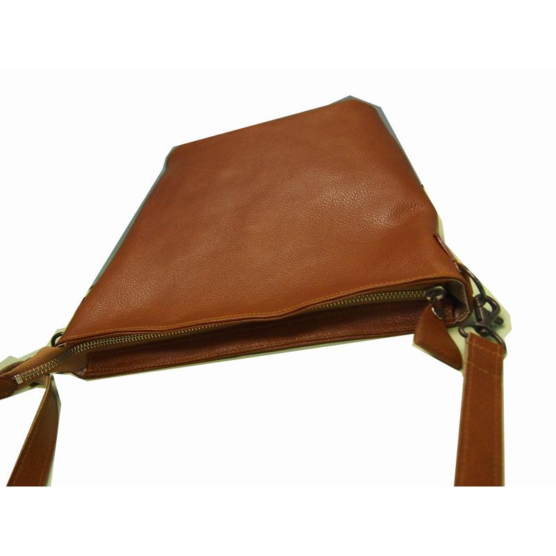 ハンドメイド】イニシャルショルダー Mサイズ 牛革 ハンドメイドで作る