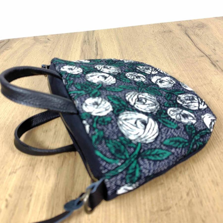 ま*る様 【ラスト1点】ミナペルホネン/Rosyロージィベージュ牛革黒/がま口牛 ま*る様 【ラスト1点】ミナペルホネン/Rosyロージィベージュ牛革黒