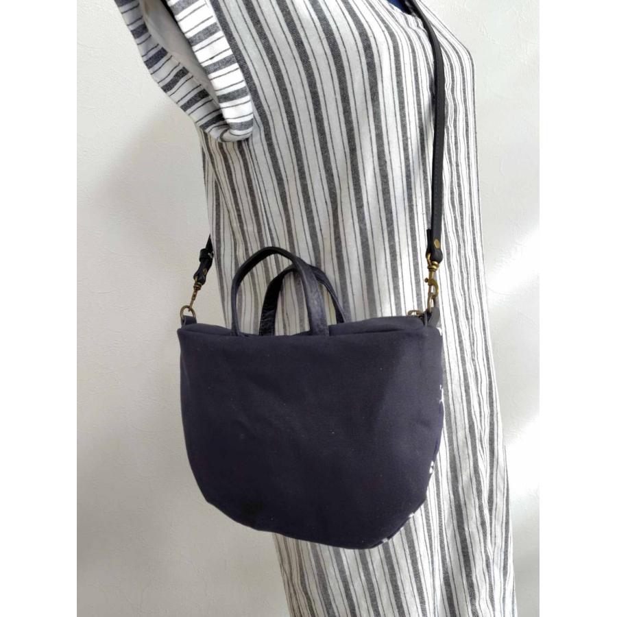 ミナペルホネン/2025tambourineタンバリンネイビー×白/バケツ型トー 送料無料】ミナペルホネン/2025tambourineタンバリンネイビー×白