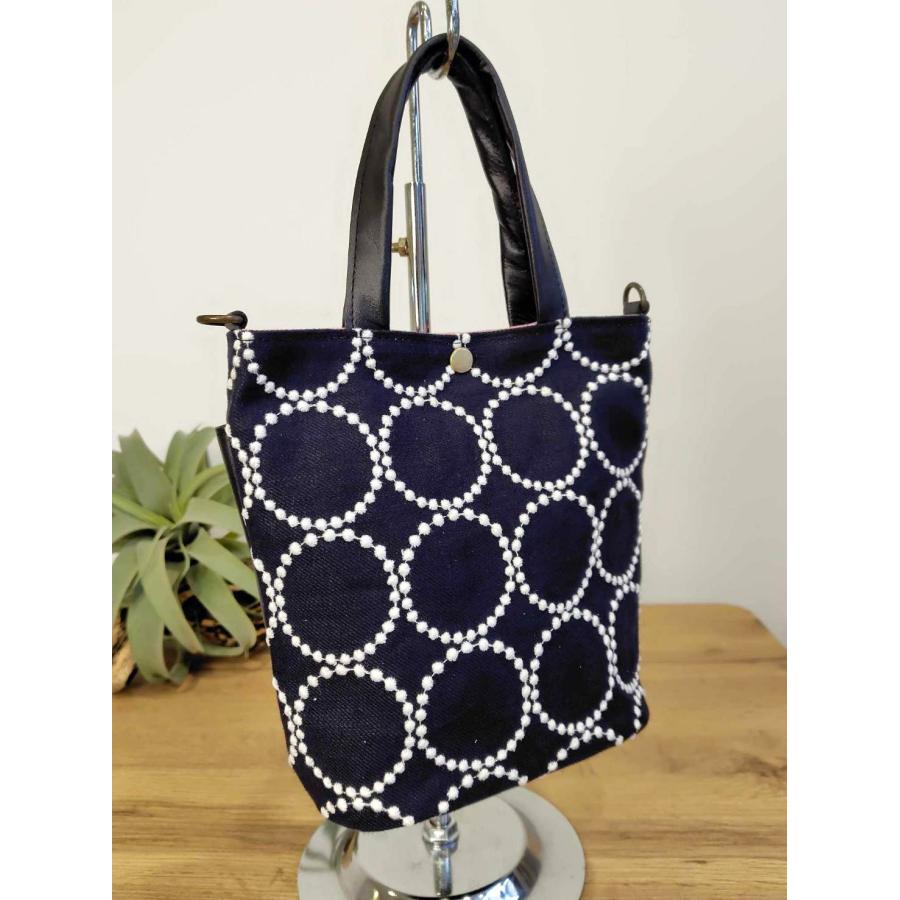 ミナペルホネン/2025tambourineタンバリンネイビー×白/バケツ型トー ミナペルホネン/2025tambourineタンバリンネイビー×白/バケツ型