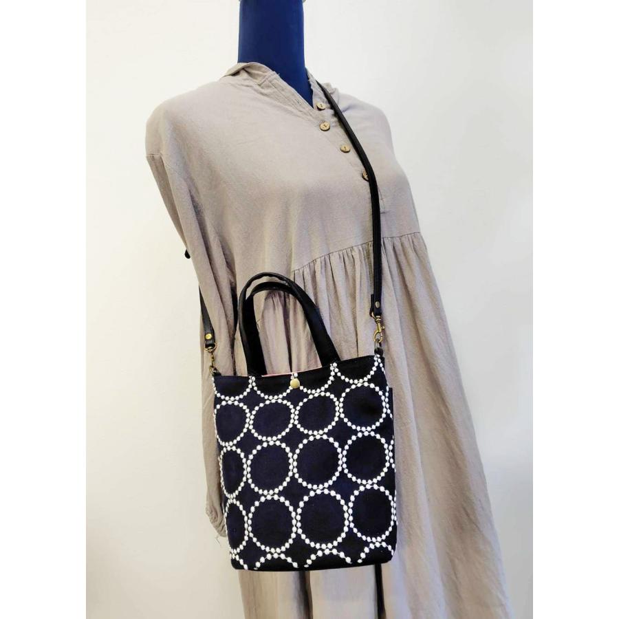 ミナペルホネン/2025tambourineタンバリンネイビー×白/バケツ型トー ミナペルホネン/2025tambourineタンバリンネイビー×白/バケツ型