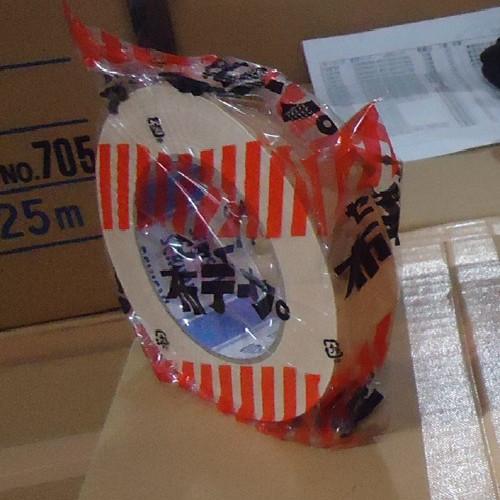 セキスイ　布テープNO.705　茶色　　　　30mm×25m　60巻（１ケース）　SEKISUI |  | 01