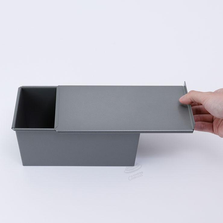 富士ホーロー BakeWare 食パン型 1．5斤 フタ付 【ベイク