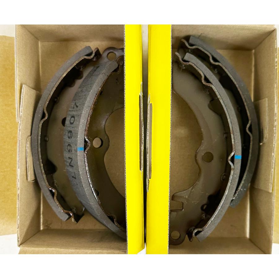 セルボ SS40C 8206-8801 リア 要適合問合せ ブレーキシュー シュー 左右 エムケーカシヤマ製 国産 4枚 ライニング_1