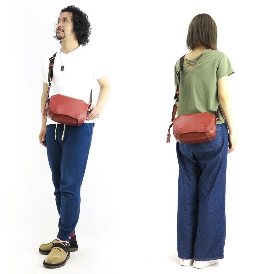 HERGOPOCH（エルゴポック） オーバルミニショルダーバッグ メンズ
