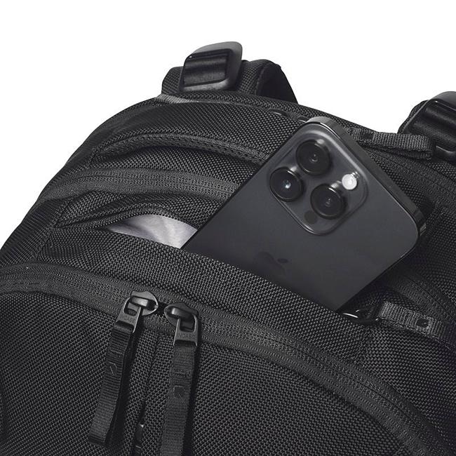 インケース Tracks Backpack バックパック/18L/ブラック メンズ 137242053002 Incase【選べるノベルティ付】の画像