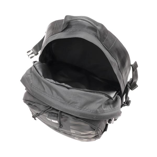 NEW ERA（ニューエラ）キャリアパック ライトウェイト プリントロゴ 35L（14521350）スポーツ トレーニング アウトドア かばん 一般用 NEW ERA（ニューエラ） キャリアパック ライトウェイト プリントロゴ