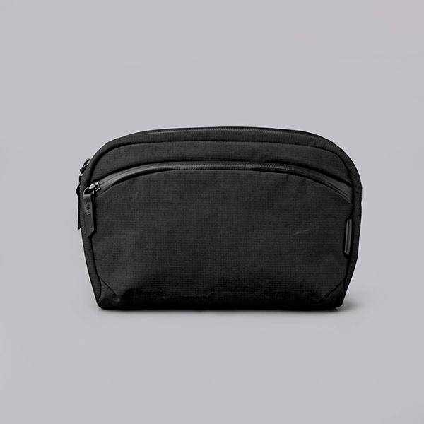 バッグ ALPAKA FLIGHT SLING 2L BLACK FLIGHT SLING 2L AXOFLUX | SLING & SHOULDER | 【公式】ALPAKA (アルパカ)