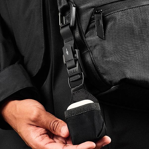 ALPAKA アルパカ FLOW SATCHEL 2L スリングバッグ/ブラック メンズ