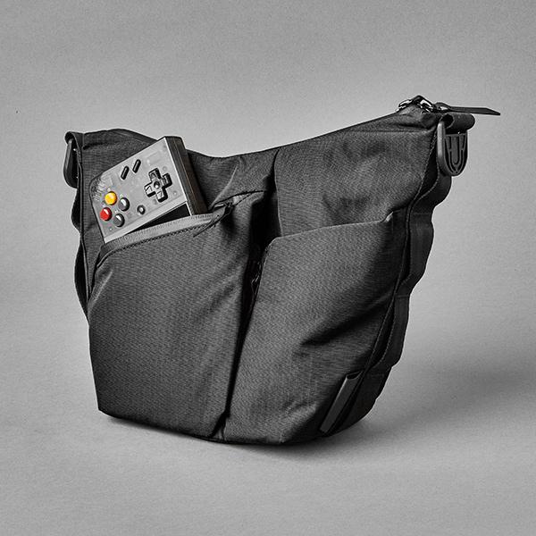 ALPAKA アルパカ FLOW SATCHEL 2L スリングバッグ/ブラック メンズ