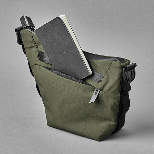 ALPAKA アルパカ FLOW SATCHEL 2L スリングバッグ/グリーン メンズ