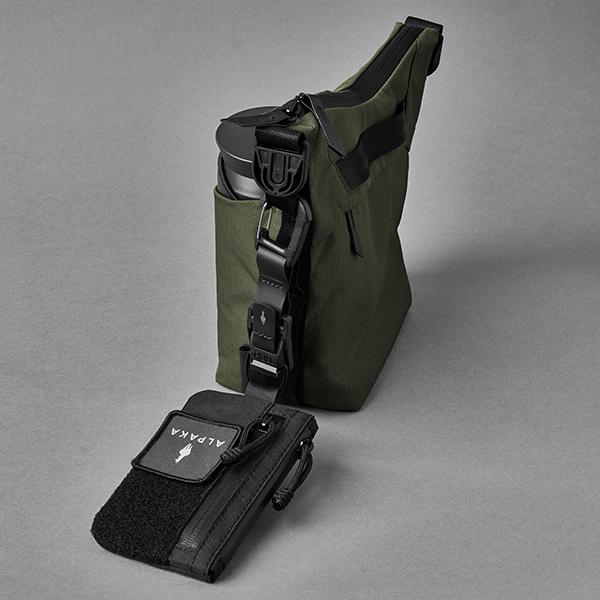 ALPAKA アルパカ FLOW SATCHEL 2L スリングバッグ/グリーン メンズ