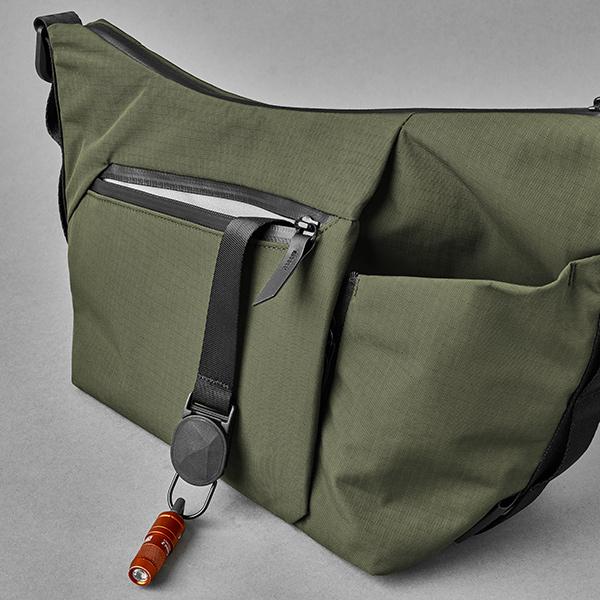 ALPAKA アルパカ FLOW SATCHEL 4L スリングバッグ/グリーン メンズ