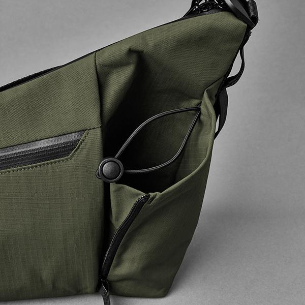 ALPAKA アルパカ FLOW SATCHEL 4L スリングバッグ/グリーン メンズ