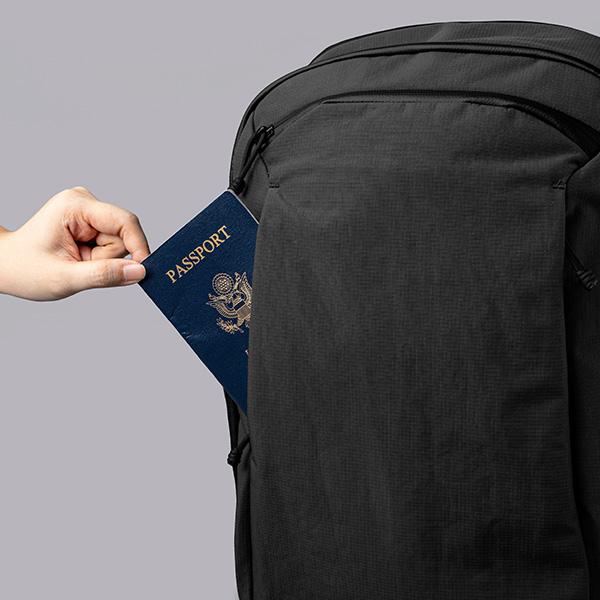 アルパカ TRAVERSE BACKPACK バックパック/ブラック メンズ 4256 ALPAKA【選べるノベルティ付】の画像