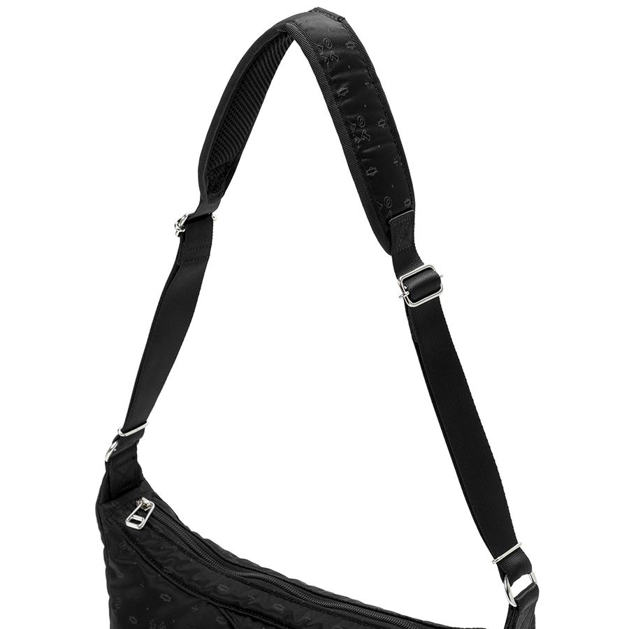 POTR MONOGRAM ブラックショルダーバッグ 998-19525 POTR モノグラム ショルダーバッグ 998-19525 （カラー：ブラック