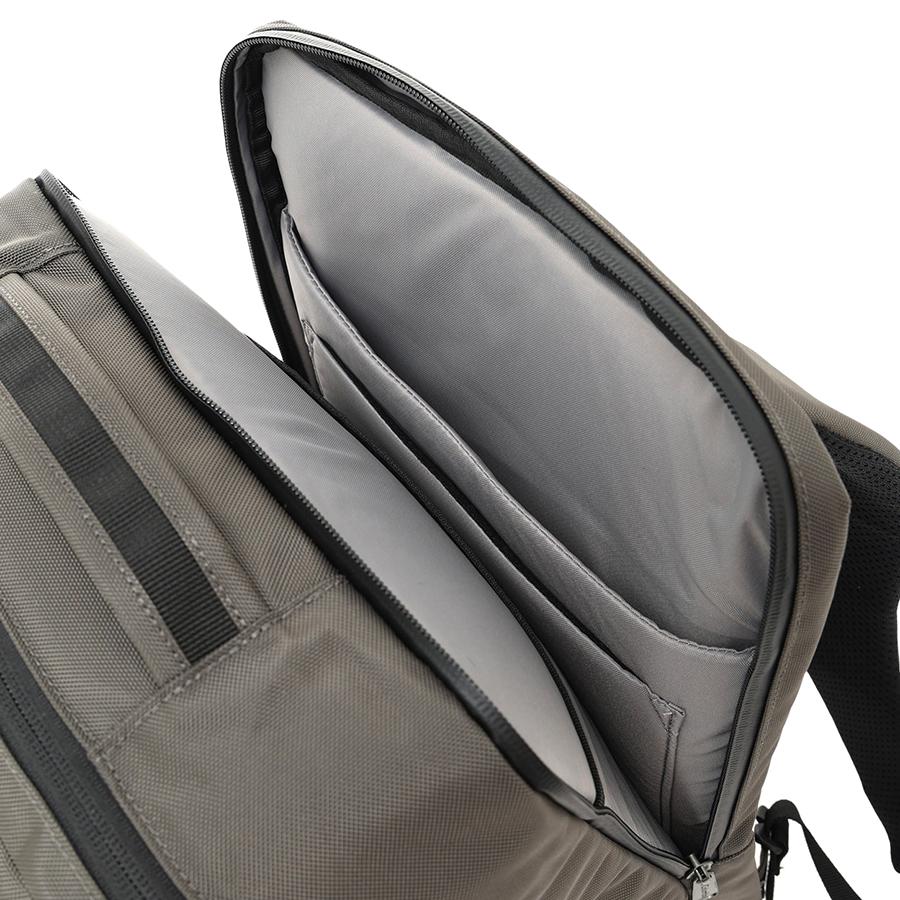 新品未開封スターレンジスクエアM 23L　PU7159 黒 Columbia（コロンビア） スターレンジ23Lスクエアバックパック 撥水 防