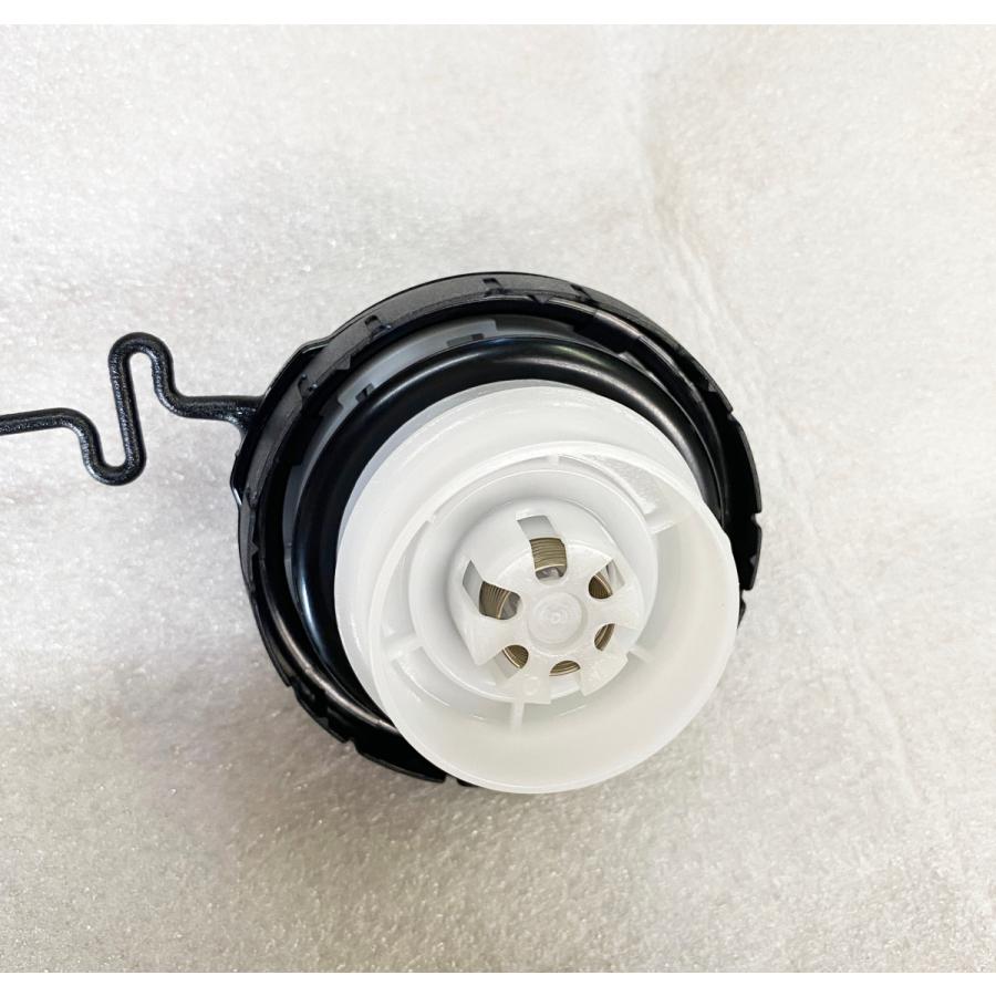 トヨタ（TOYOTA） 77300-20020 純正 純正品番要確認 フューエルタンク