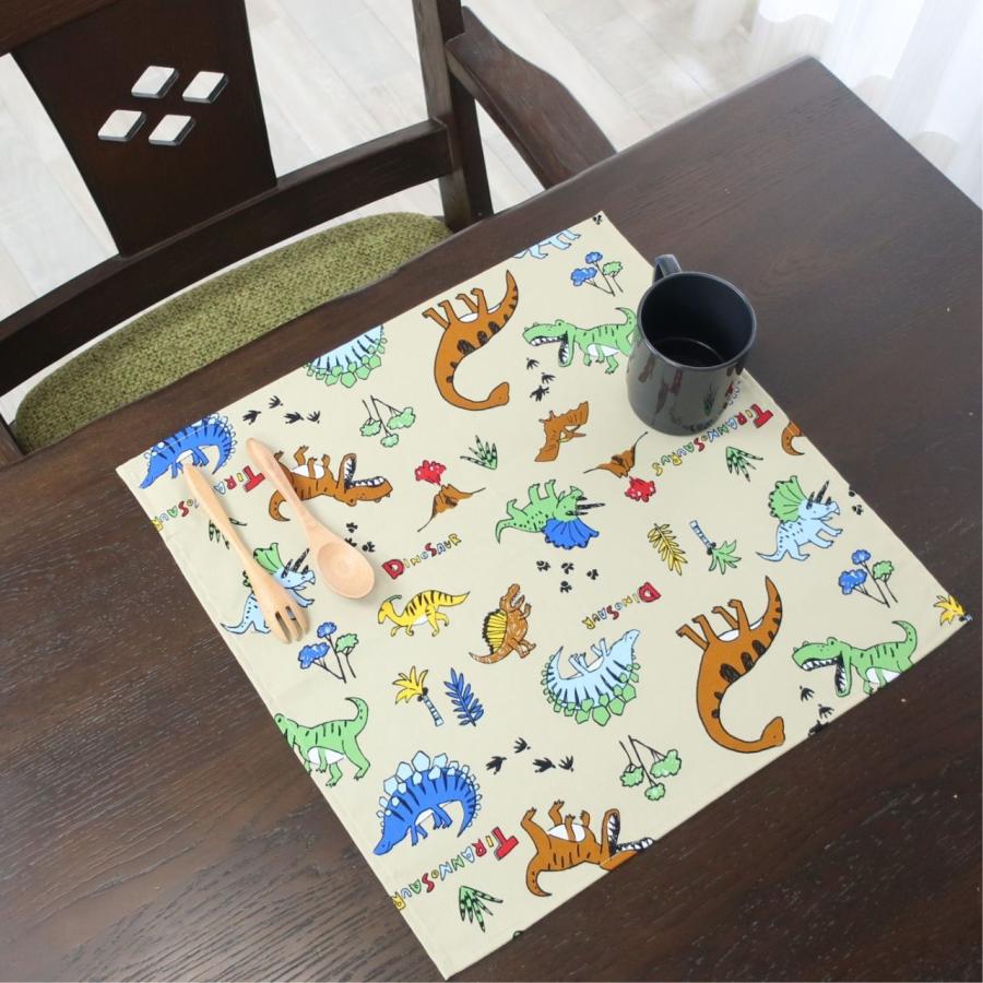 ランチョンマット 正方形 男の子 40cm×40cm 幼稚園 保育園 小学校 給食