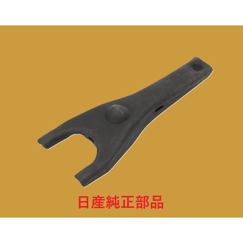 日産純正部品 S13 S14 S15 シルビア 180SX 　レリーズホーク ミッション クラッチ 30531-01S00 | 