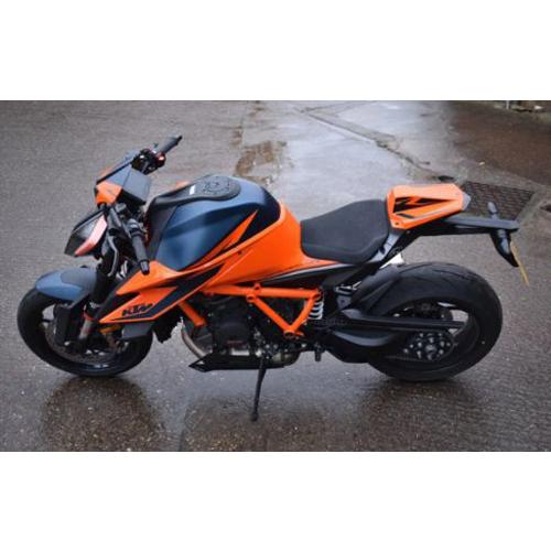 KTM 1290 SUPER DUKE R 2020- シングルシートカウル【PYRAMID KTM 1290 SUPER DUKE R 2020- シングルシートカウル【PYRAMID