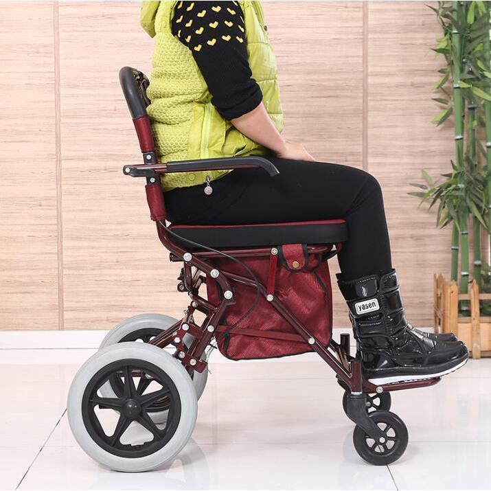 シルバーカー 老人用 手押し車 折りたためる フットペダル付き 高齢者