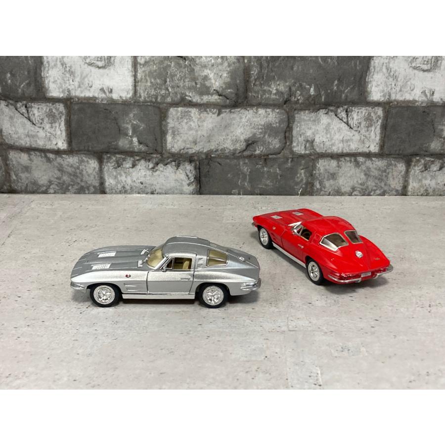 KinSMART 1963 コルベット スティングレイ Corvette Sting Ray