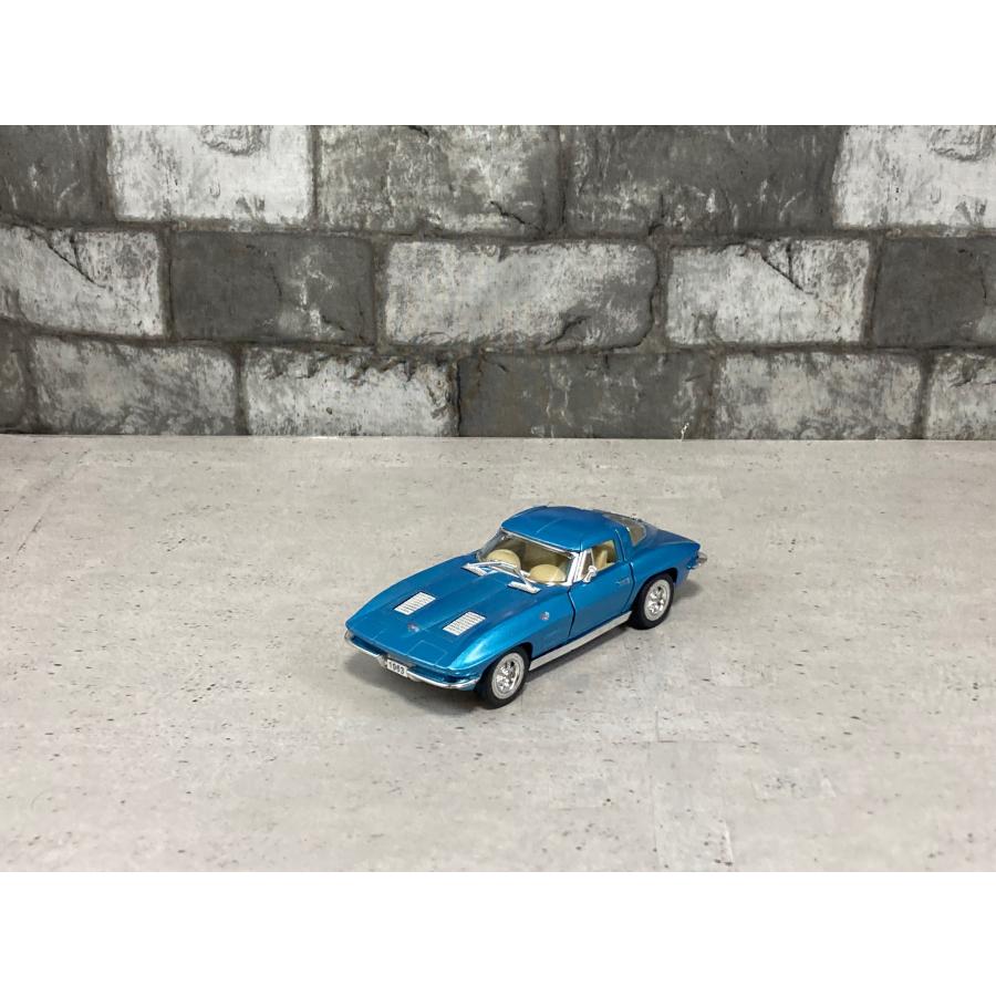 KinSMART 1963 コルベット スティングレイ Corvette Sting Ray