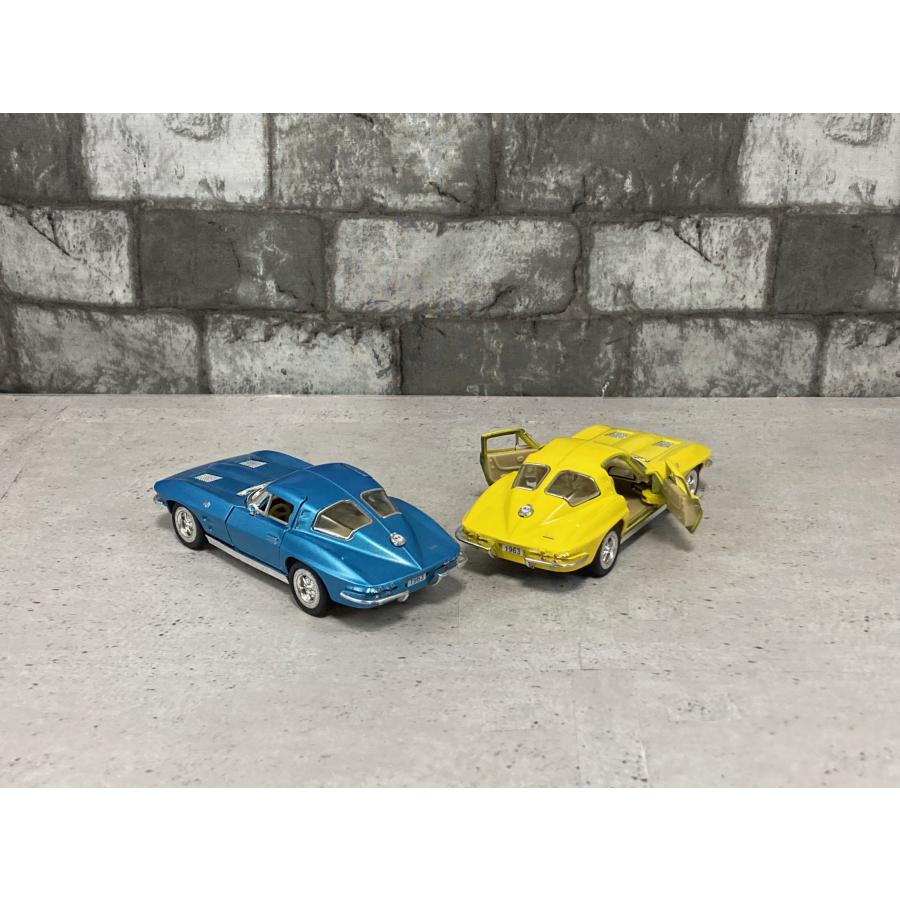 KinSMART 1963 コルベット スティングレイ Corvette Sting Ray