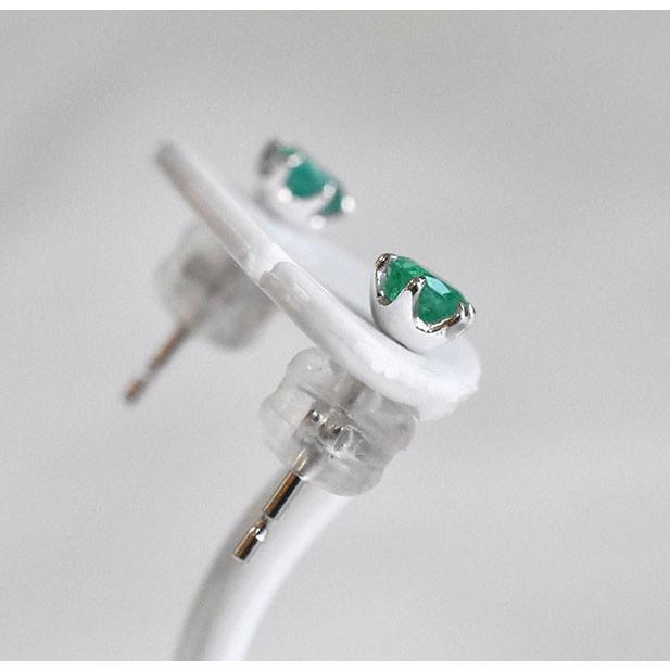 エメラルド K18WG  ピアス 18金 ホワイトゴールド スタッド emerald earrings 緑 グリーン 5月 誕生石 安心の宝石保証書付き 送料無料の画像