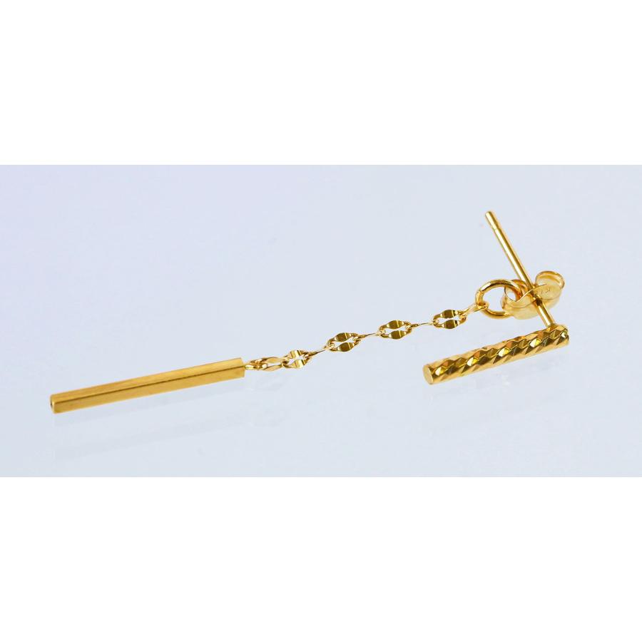 K18 イエローゴールド チェーンピアス 揺れる ロング バー カットデザイン 上品 シンプル 大人 女性 18k gold earrings yellow gold chain long earringsの画像