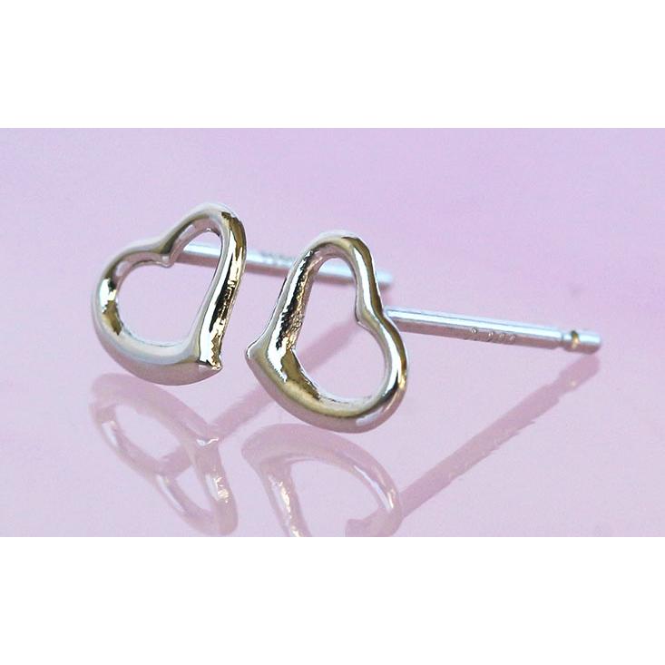Pt900 プラチナ ハート スタッドピアス 小ぶり 地金 ダブルロックキャッチ 上品 シンプル 女性 彼女 プレゼント Platinum Open Heart Earrings Simple Presentの画像