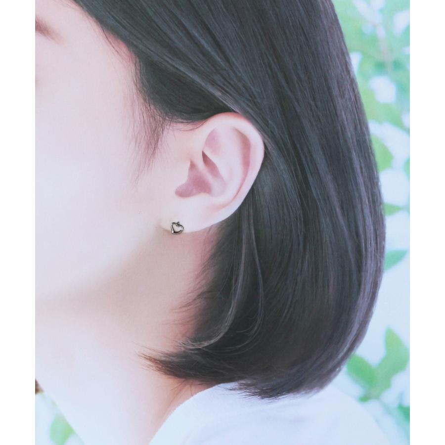 Pt900 プラチナ ハート スタッドピアス 小ぶり 地金 ダブルロックキャッチ 上品 シンプル 女性 彼女 プレゼント Platinum Open Heart Earrings Simple Presentの画像