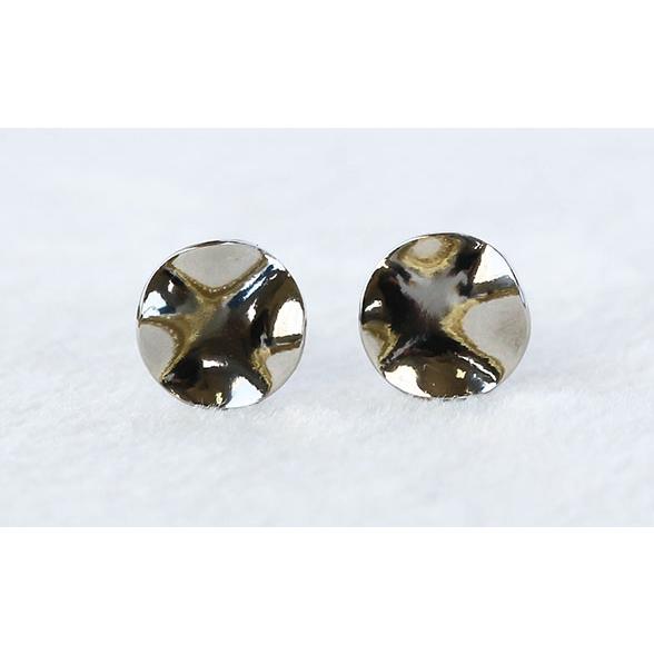 Pt900 プラチナ スタッドピアス ニュアンスサークル 5.8mm ダブルロックキャッチ 小ぶり レディース プレゼント Platinum Pt900 Stud Earrings Jewelry Giftの画像