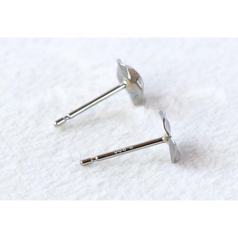 Pt900 プラチナ スタッドピアス ニュアンスサークル 5.8mm ダブルロックキャッチ 小ぶり レディース プレゼント Platinum Pt900 Stud Earrings Jewelry Giftの画像